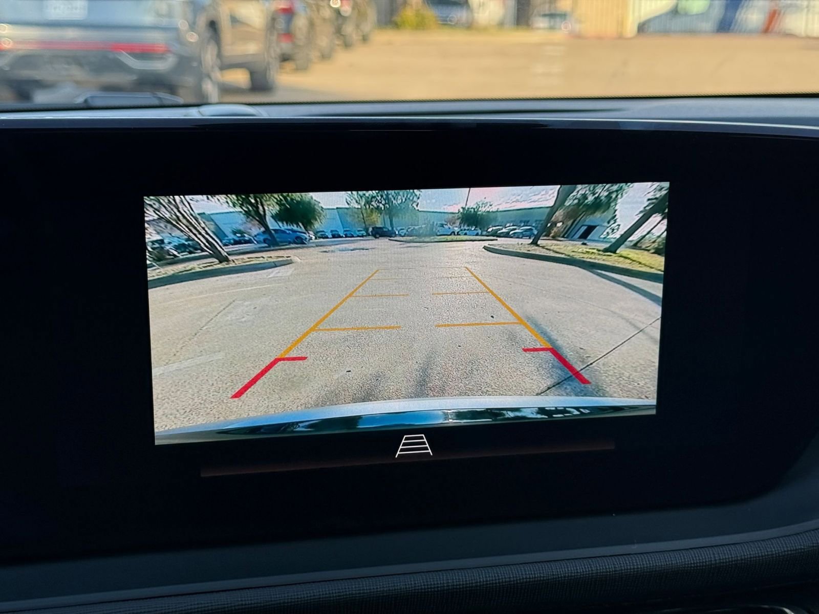 Used 2025 Buick Envista Sport Touring image 17