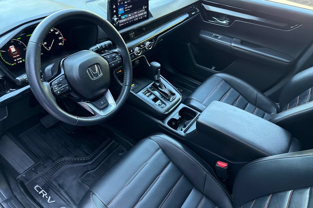 Certified 2025 Honda CR-V Sport Touring image 3