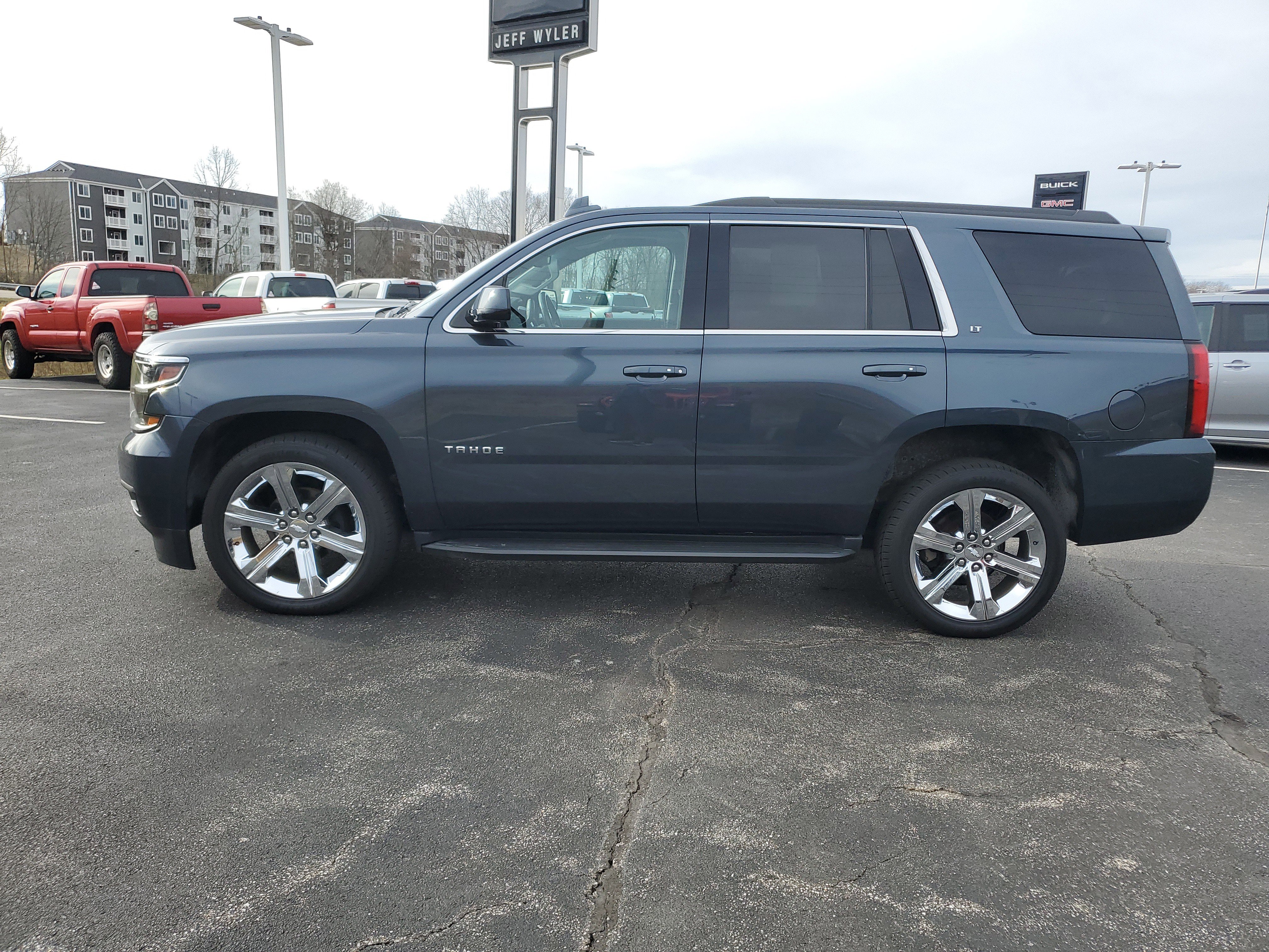 Used 2019 Chevrolet Tahoe LT w/ Luxury Package image 8