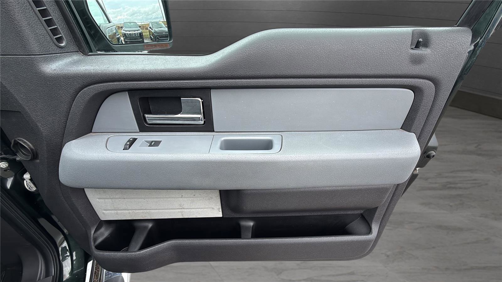 Used 2013 Ford F150 XLT w/ Luxury Equipment Group image 17