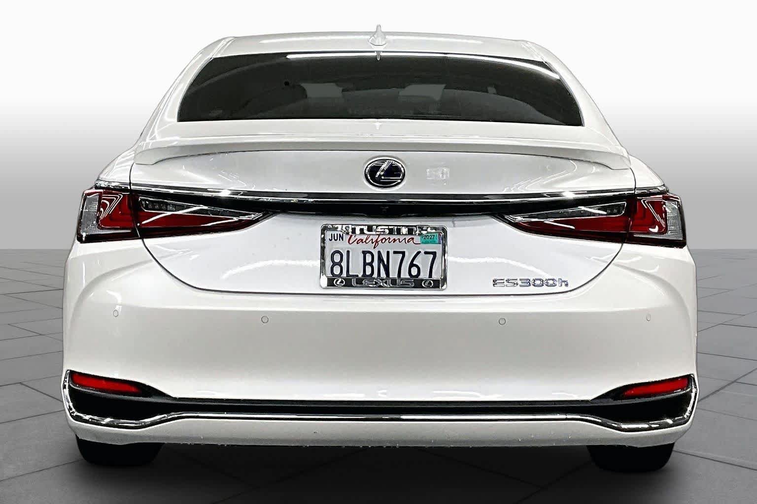 Used 2019 Lexus ES 300h w/ Premium Package FWD image 4