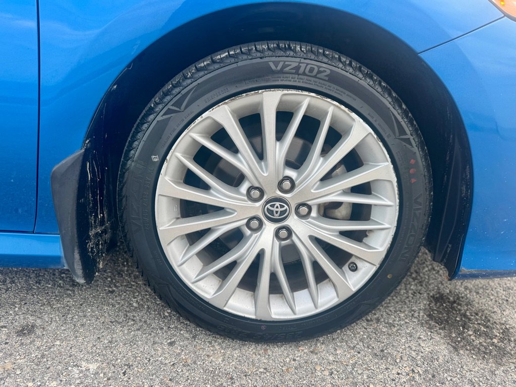 Used 2019 Toyota Camry XLE image 10