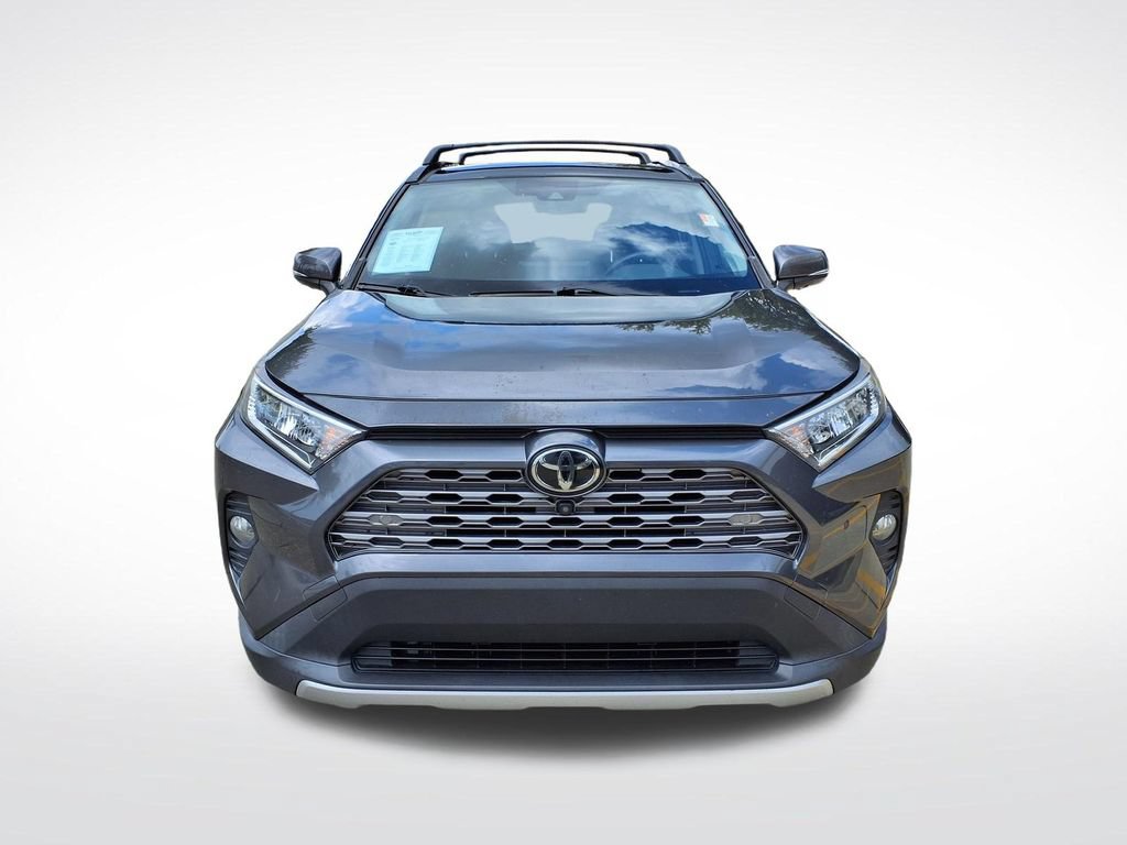 Used 2020 Toyota RAV4 Limited FWD image 2