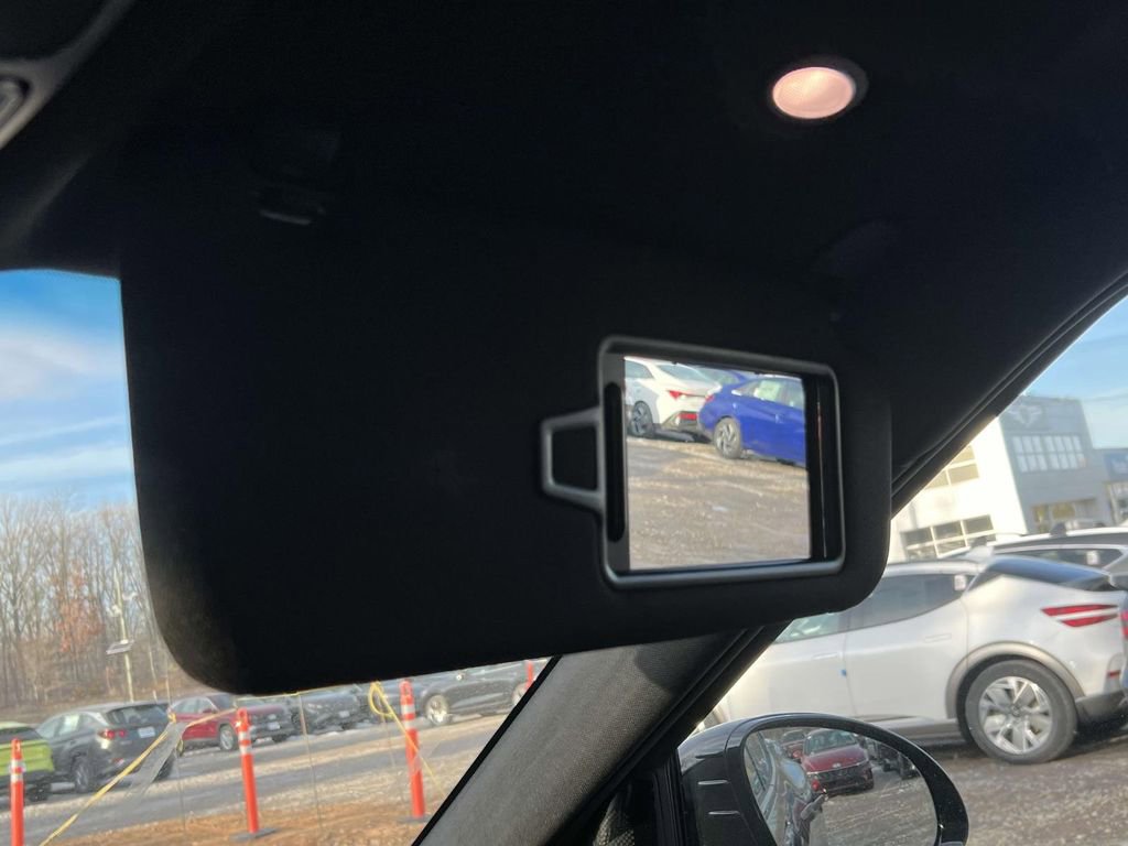 New 2025 Genesis GV60 Advanced image 37