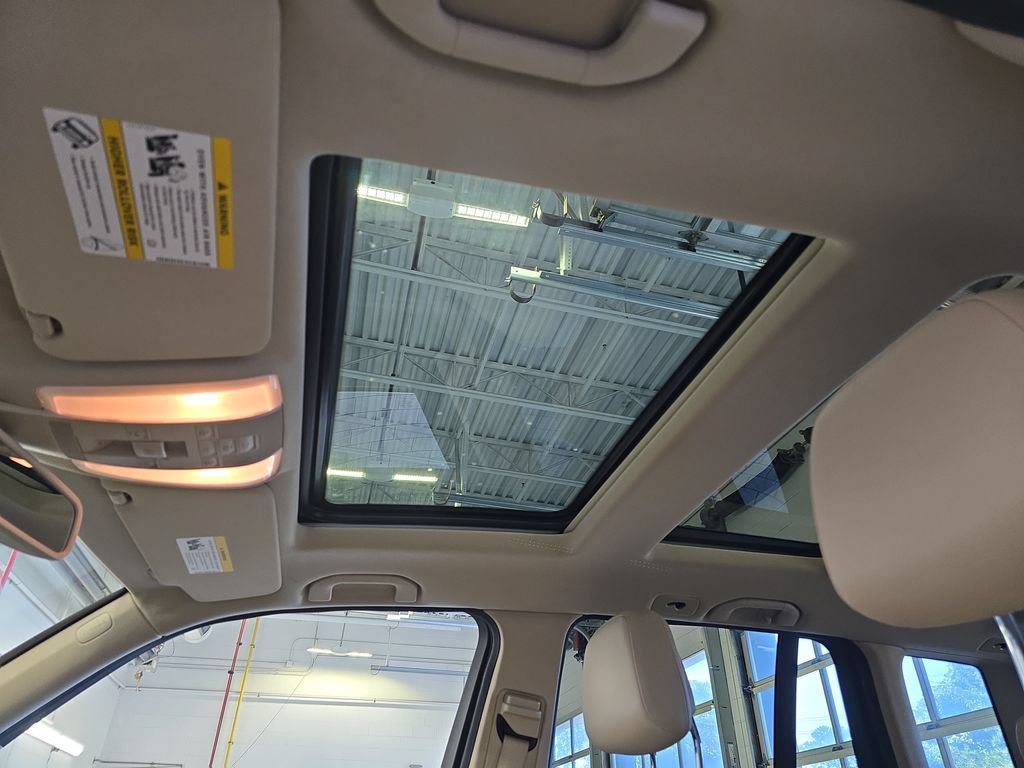 Used 2015 Mercedes-Benz GLK 350 4MATIC image 31