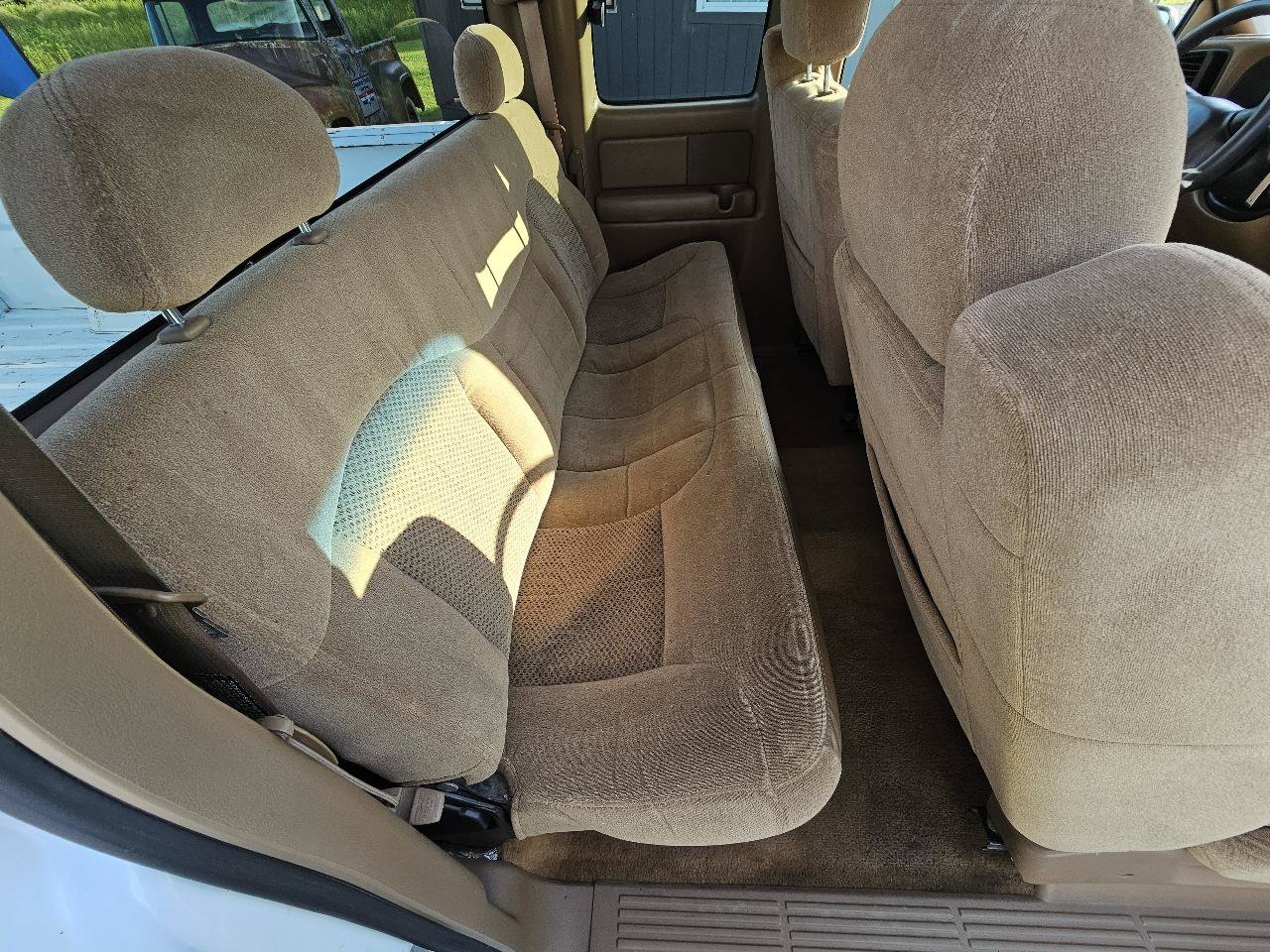 Used 2000 Chevrolet Silverado 1500 LS RWD image 21