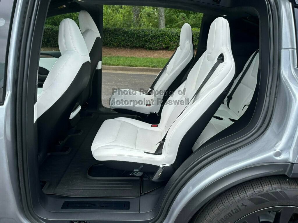 Used 2025 Tesla Model X AWD/4WD image 15