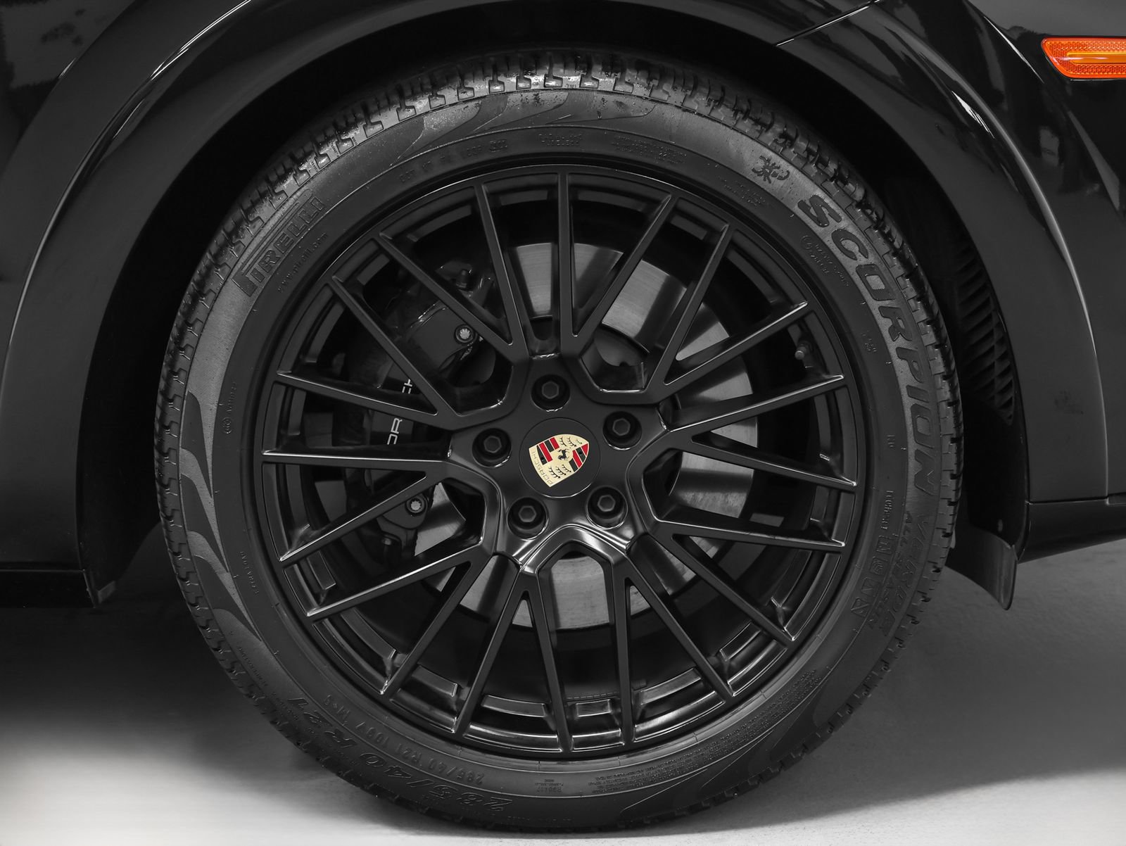 Certified 2023 Porsche Cayenne GTS AWD/4WD image 15