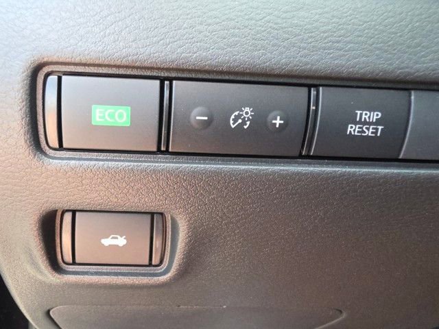 New 2025 Nissan Sentra SR w/ Midnight Edition image 15