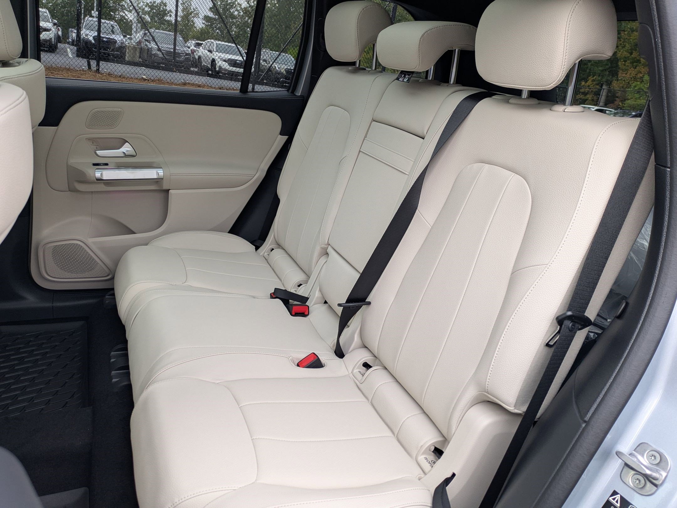 New 2026 Mercedes-Benz GLB 250 image 32