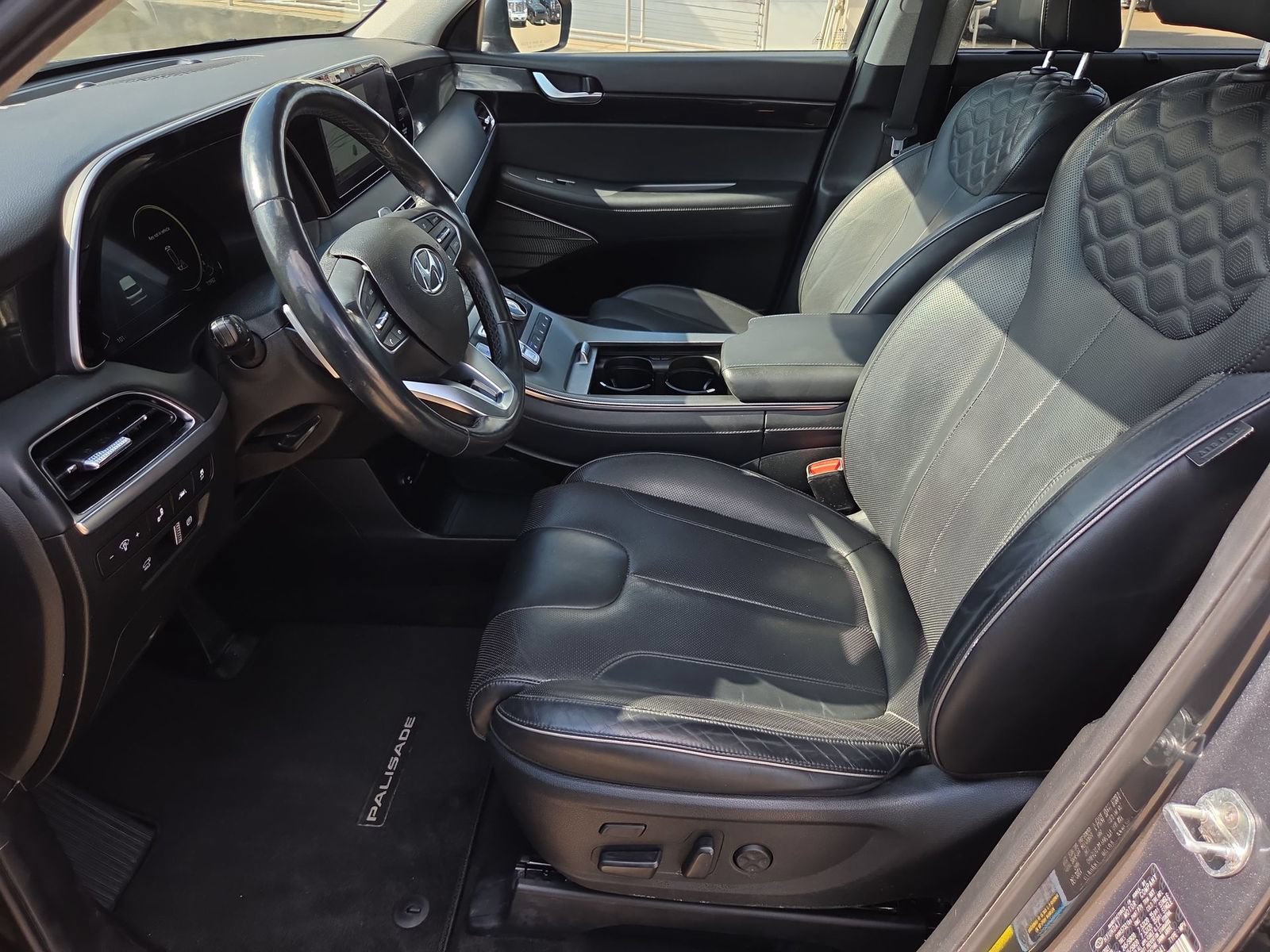 Used 2022 Hyundai Palisade Limited w/ Cargo Package FWD image 20