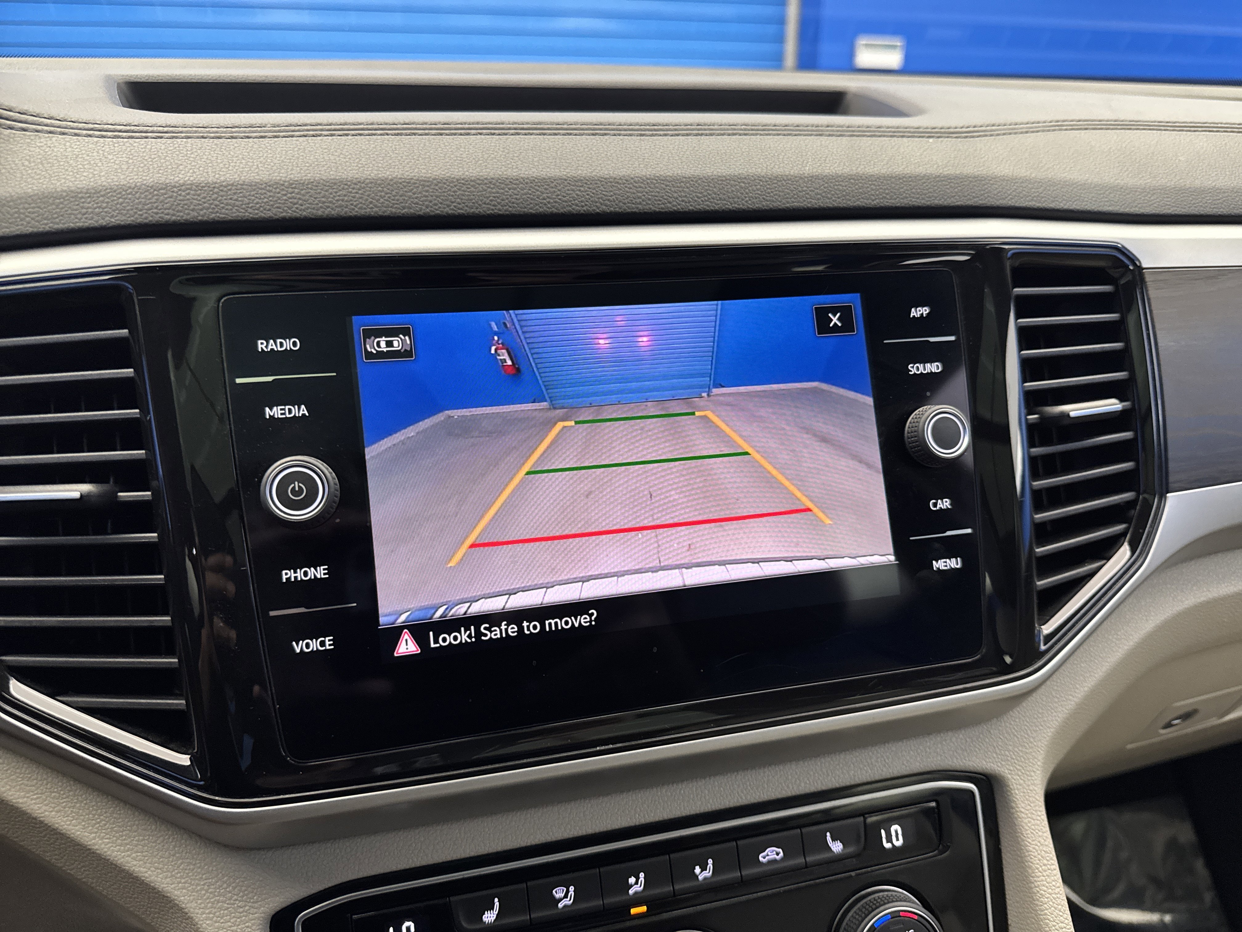 Used 2022 Volkswagen Atlas SE image 20