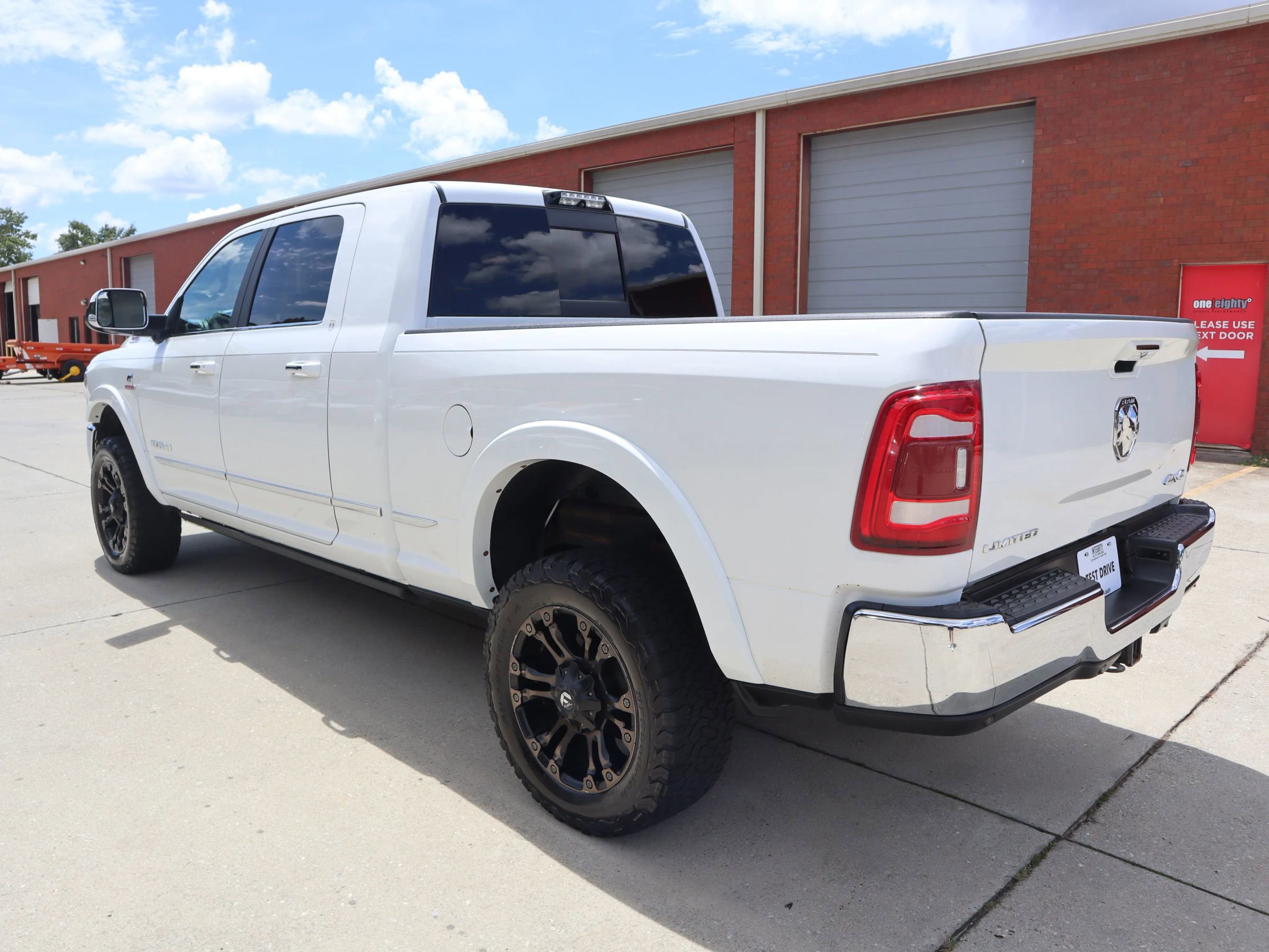 Used 2019 RAM 2500 Limited image 3