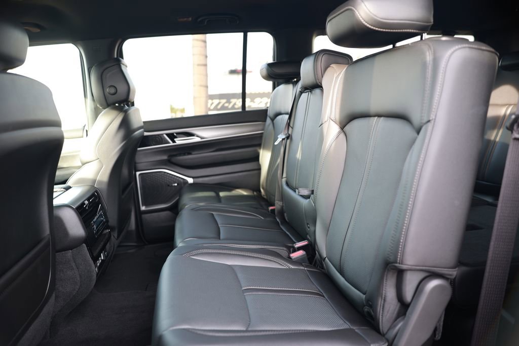 New 2026 Jeep Grand Wagoneer L 2WD w/ 8-Passenger Seating Package image 32