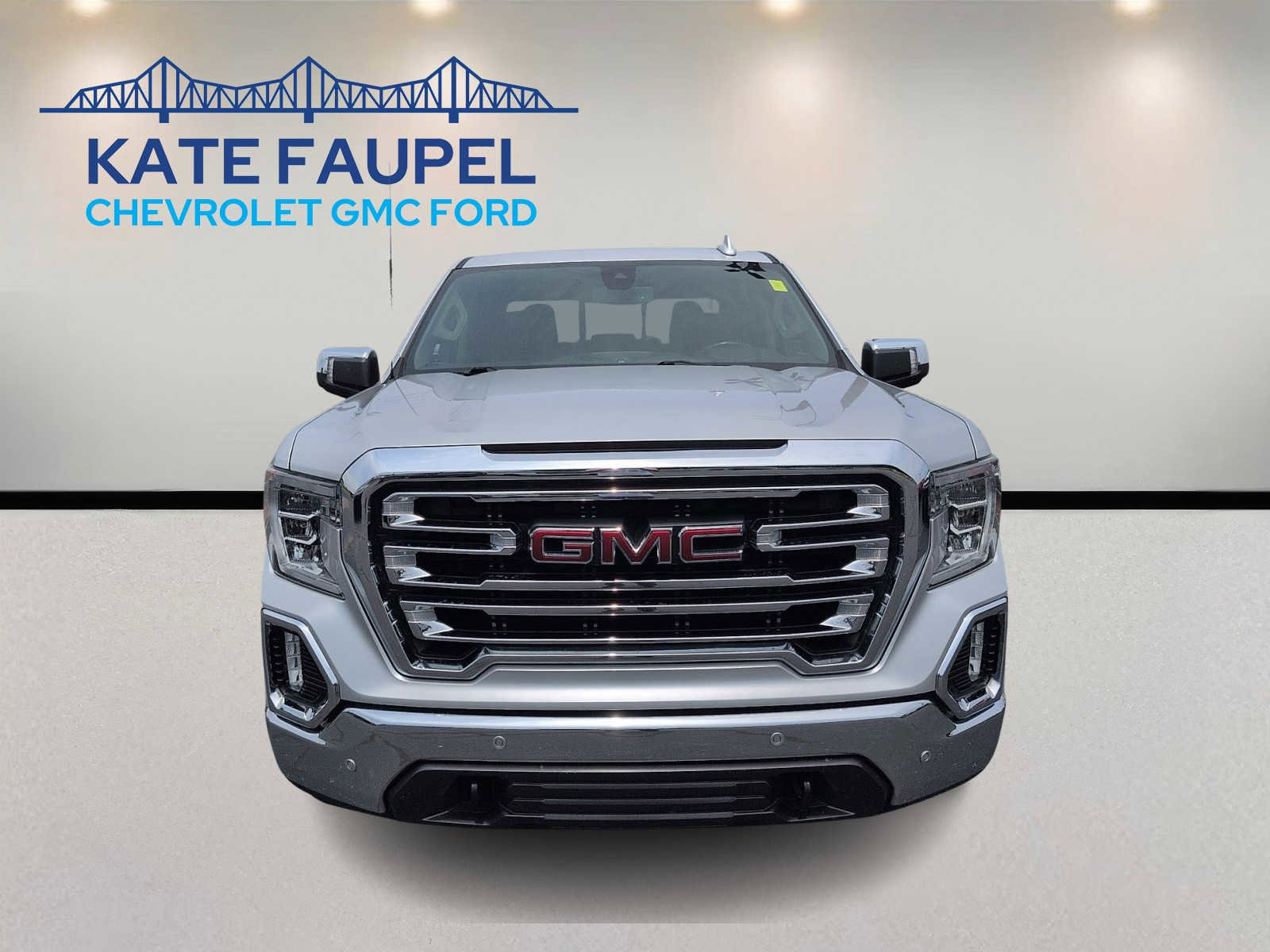Used 2019 GMC Sierra 1500 SLT w/ SLT Premium Plus Package AWD/4WD image 2