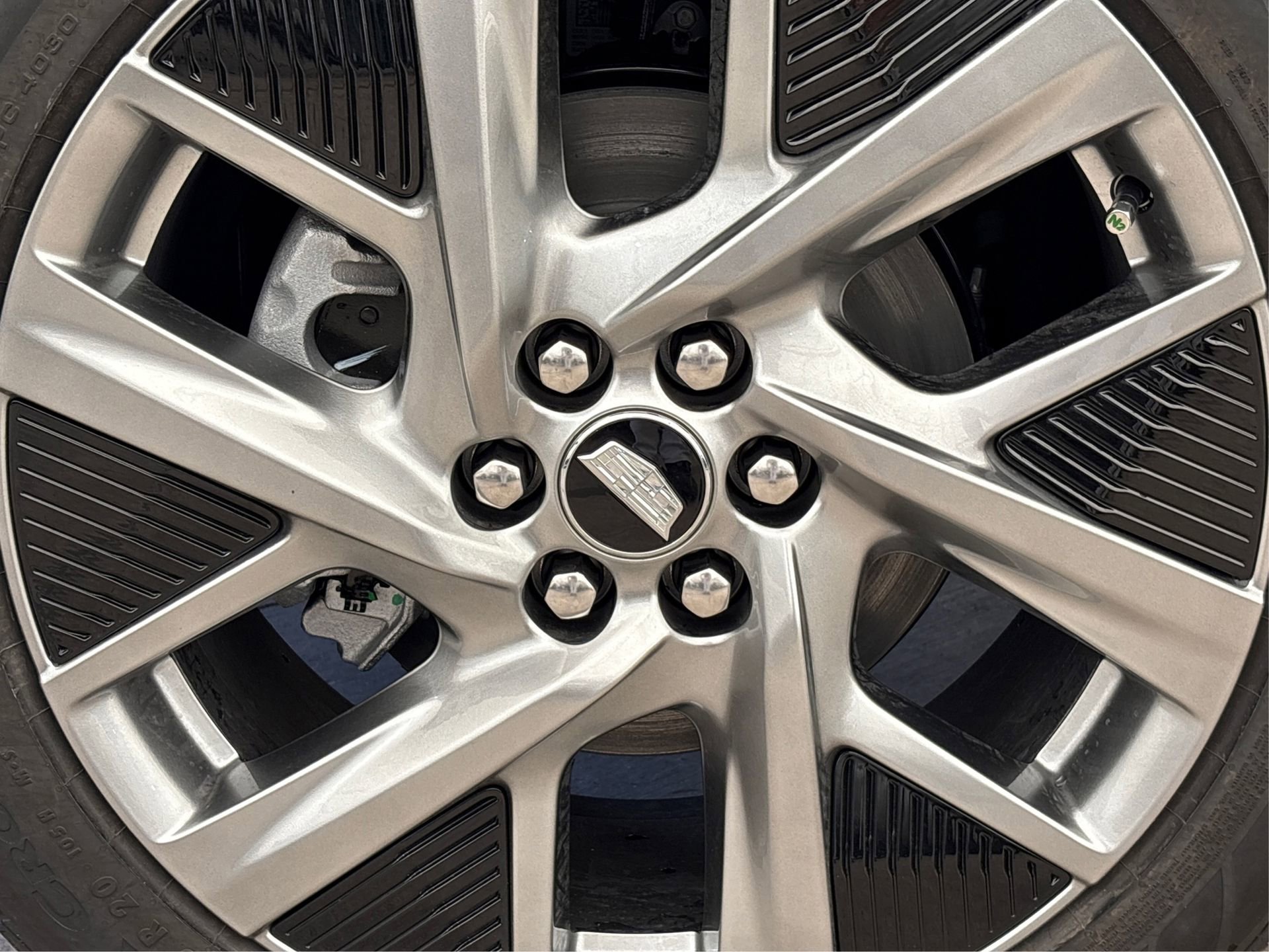 New 2025 Cadillac Optiq Luxury 1 image 13