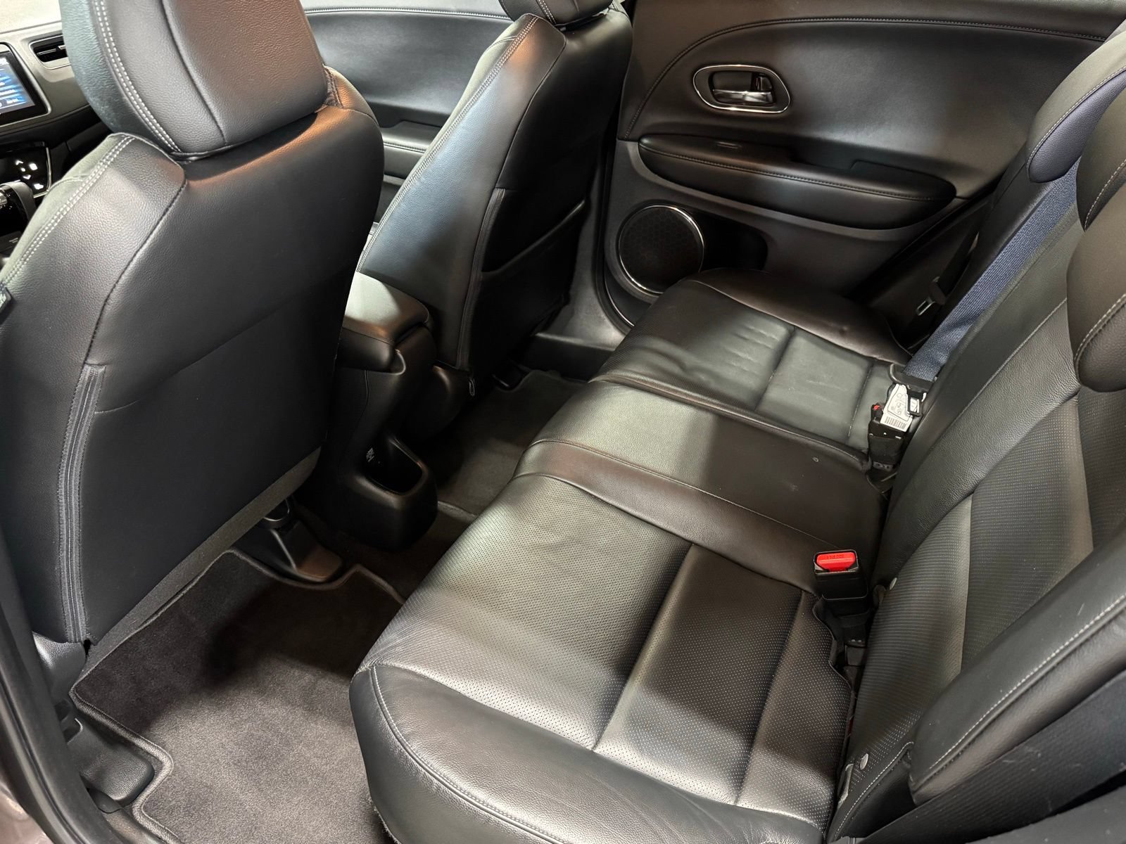 Used 2020 Honda HR-V Touring image 38