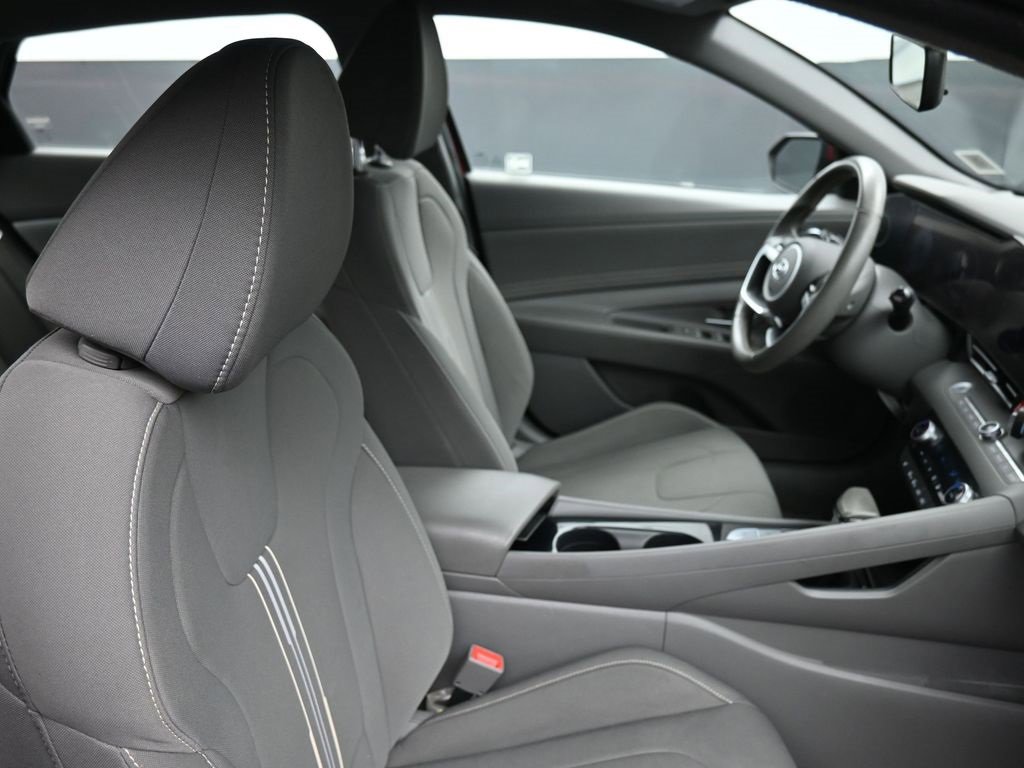 Certified 2023 Hyundai Elantra SEL w/ Convenience Package image 24