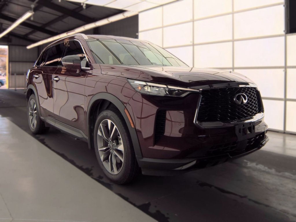 Certified 2024 INFINITI QX60 Luxe FWD image 3