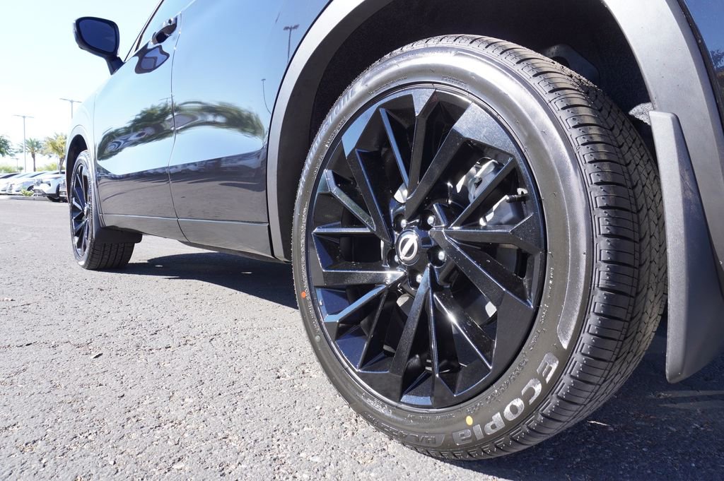 New 2026 Nissan Rogue Platinum image 6