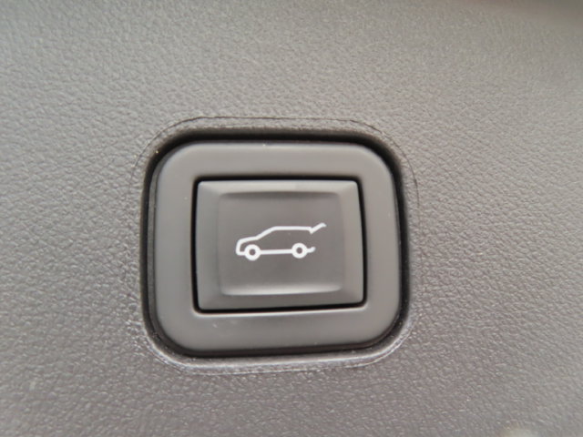 Certified 2024 Cadillac Lyriq Tech AWD/4WD image 43