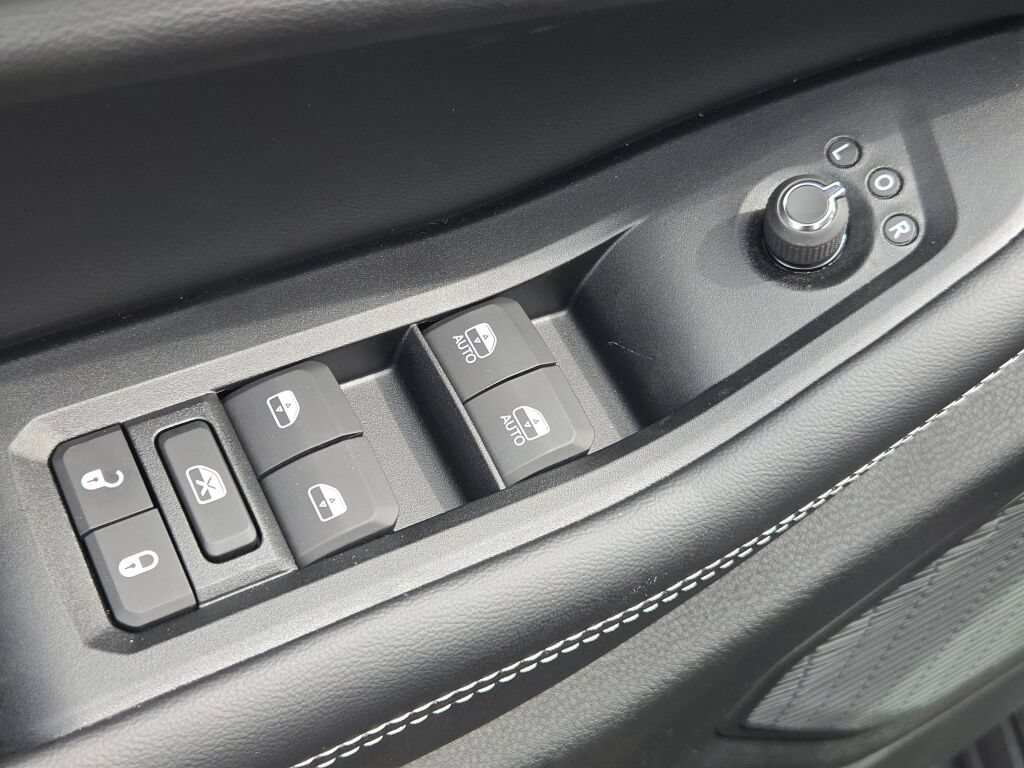 New 2026 Jeep Grand Cherokee Laredo AWD/4WD image 25