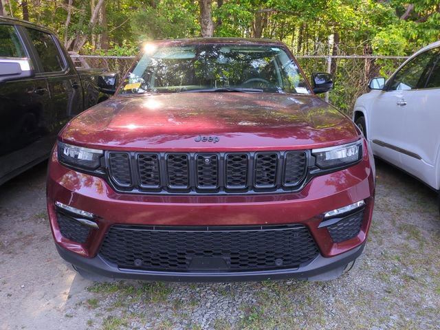 Used 2023 Jeep Grand Cherokee Limited w/ Luxury Tech Group II AWD/4WD image 3