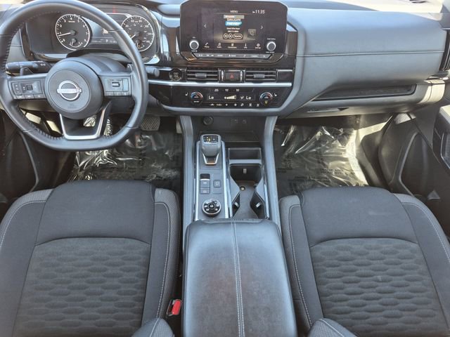 Used 2025 Nissan Pathfinder SV AWD/4WD image 21