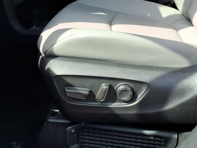 Certified 2026 Toyota Sienna XLE FWD image 17