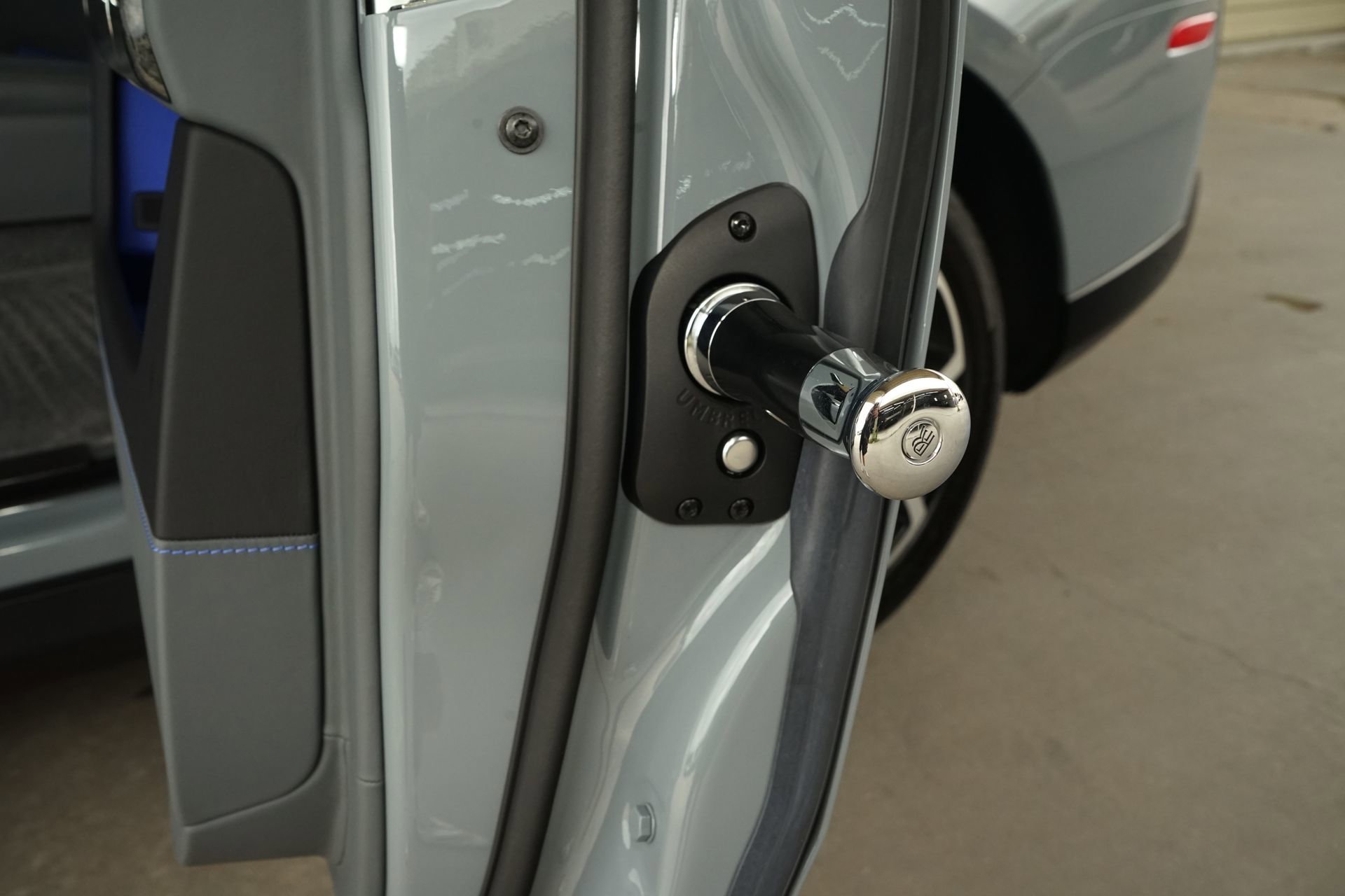 Used 2023 Rolls-Royce Cullinan Black Badge w/ Driver's Package image 46