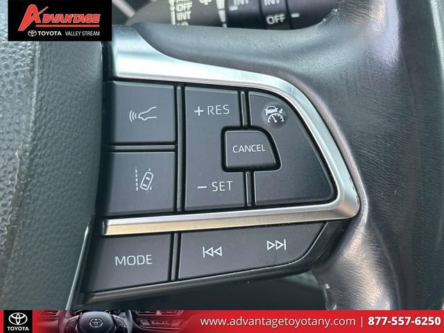 Certified 2021 Toyota Highlander XLE AWD/4WD image 27