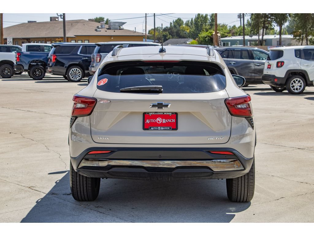 Used 2026 Chevrolet Trax ACTIV w/ Driver Confidence Package FWD image 7