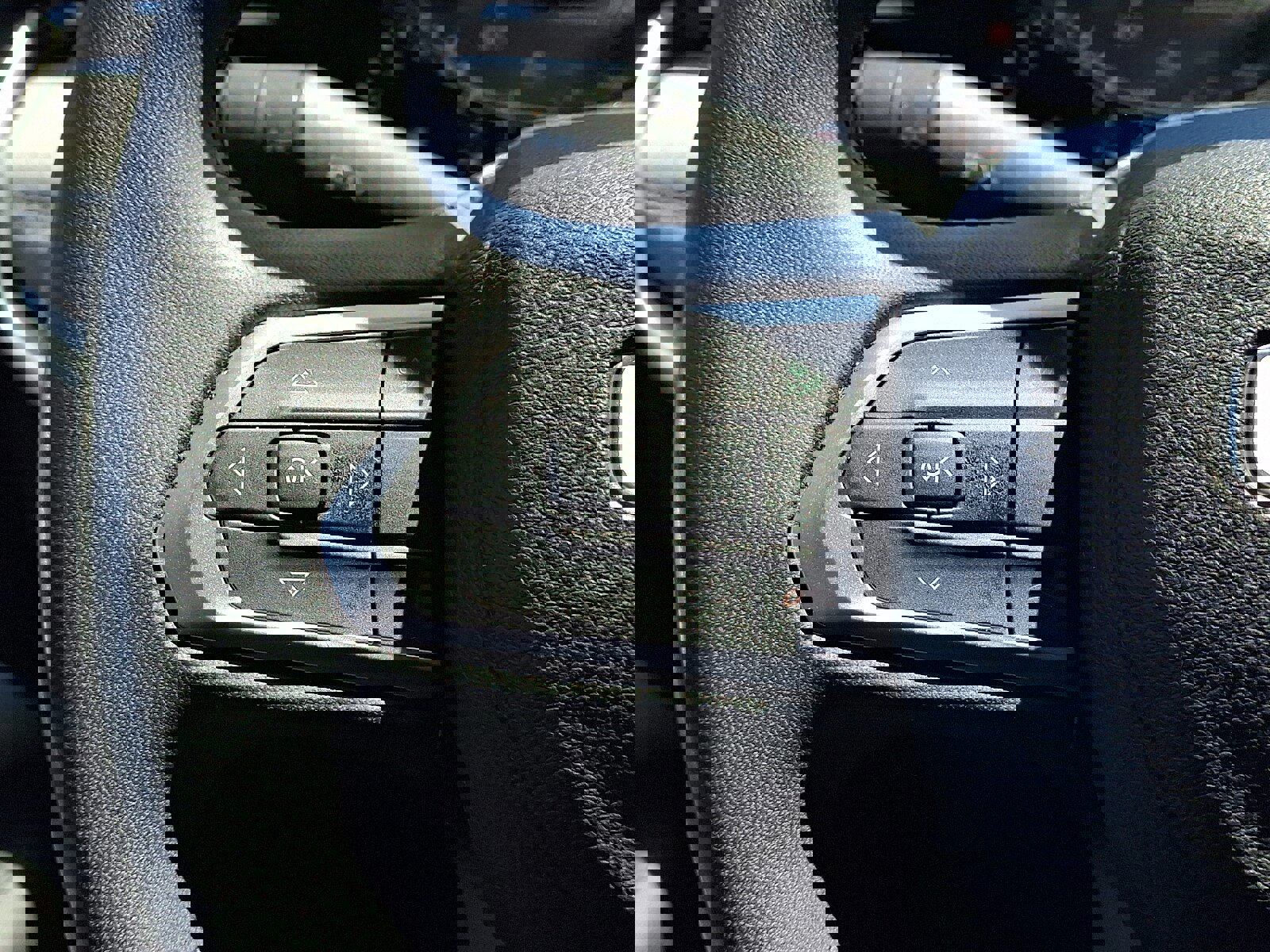 Used 2024 Jeep Compass Latitude image 20