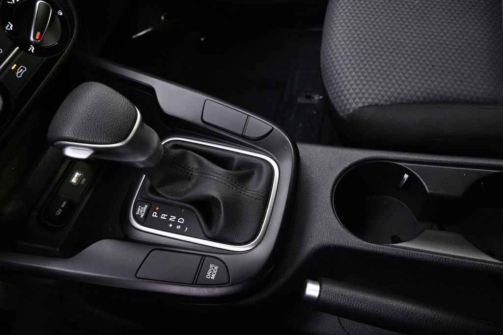 Used 2025 Kia Soul LX w/ LX Technology Package FWD image 31