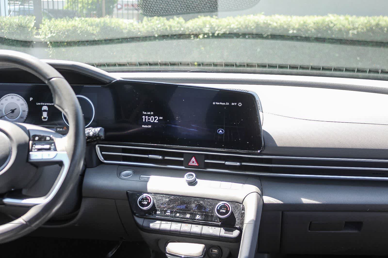 Certified 2023 Hyundai Elantra SEL w/ Convenience Package FWD image 17