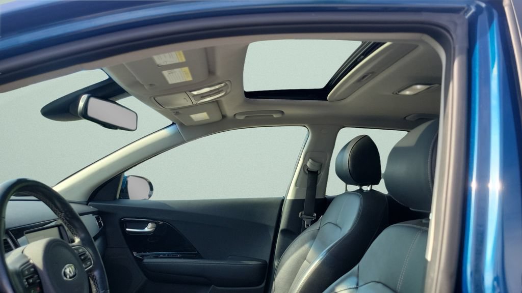 Used 2019 Kia Niro Touring FWD image 17