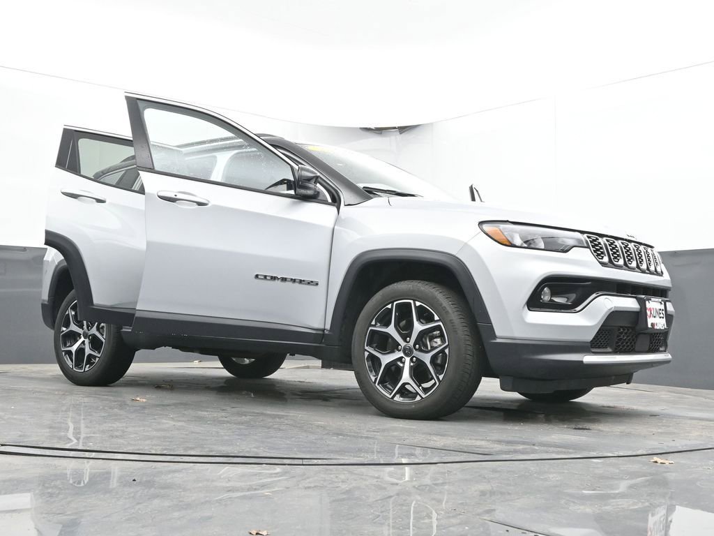 Used 2025 Jeep Compass Limited AWD/4WD image 71