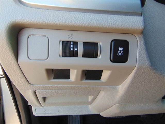 Used 2017 Subaru Forester 2.5i Premium w/ All-Weather Package image 19