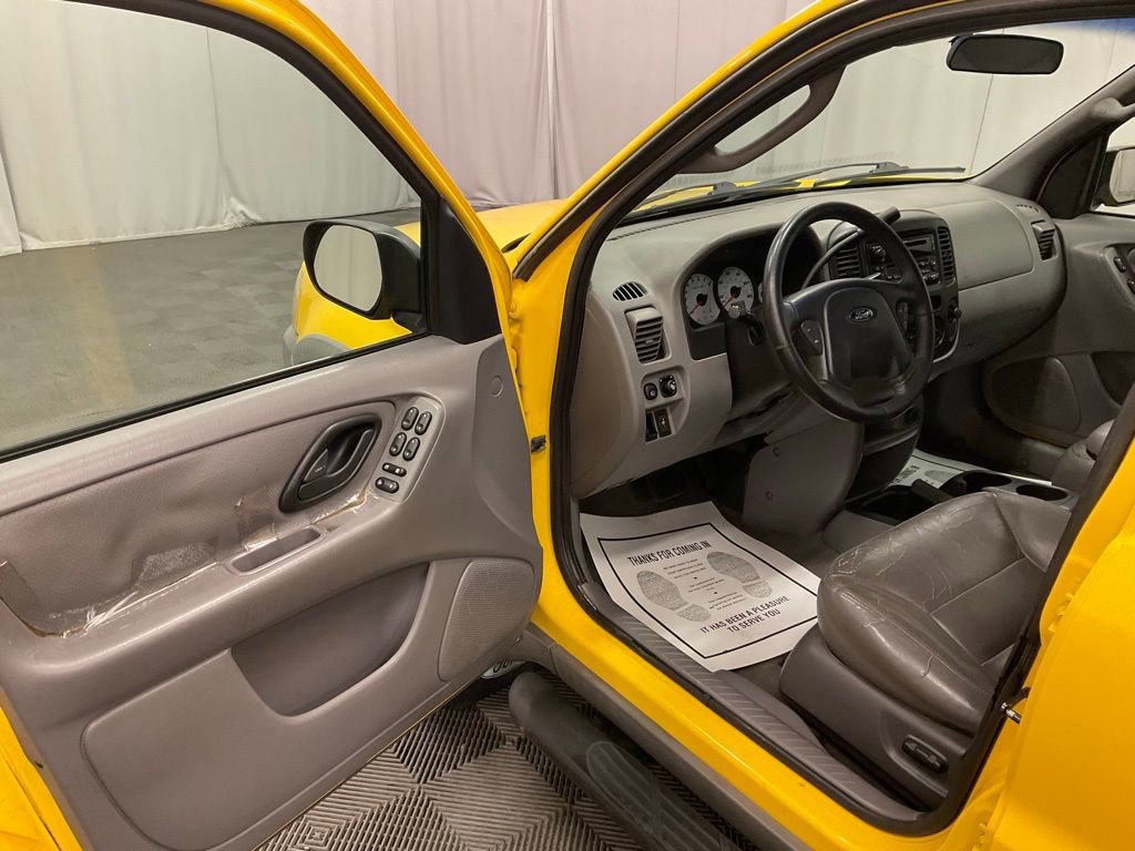 Used 2001 Ford Escape XLT image 8
