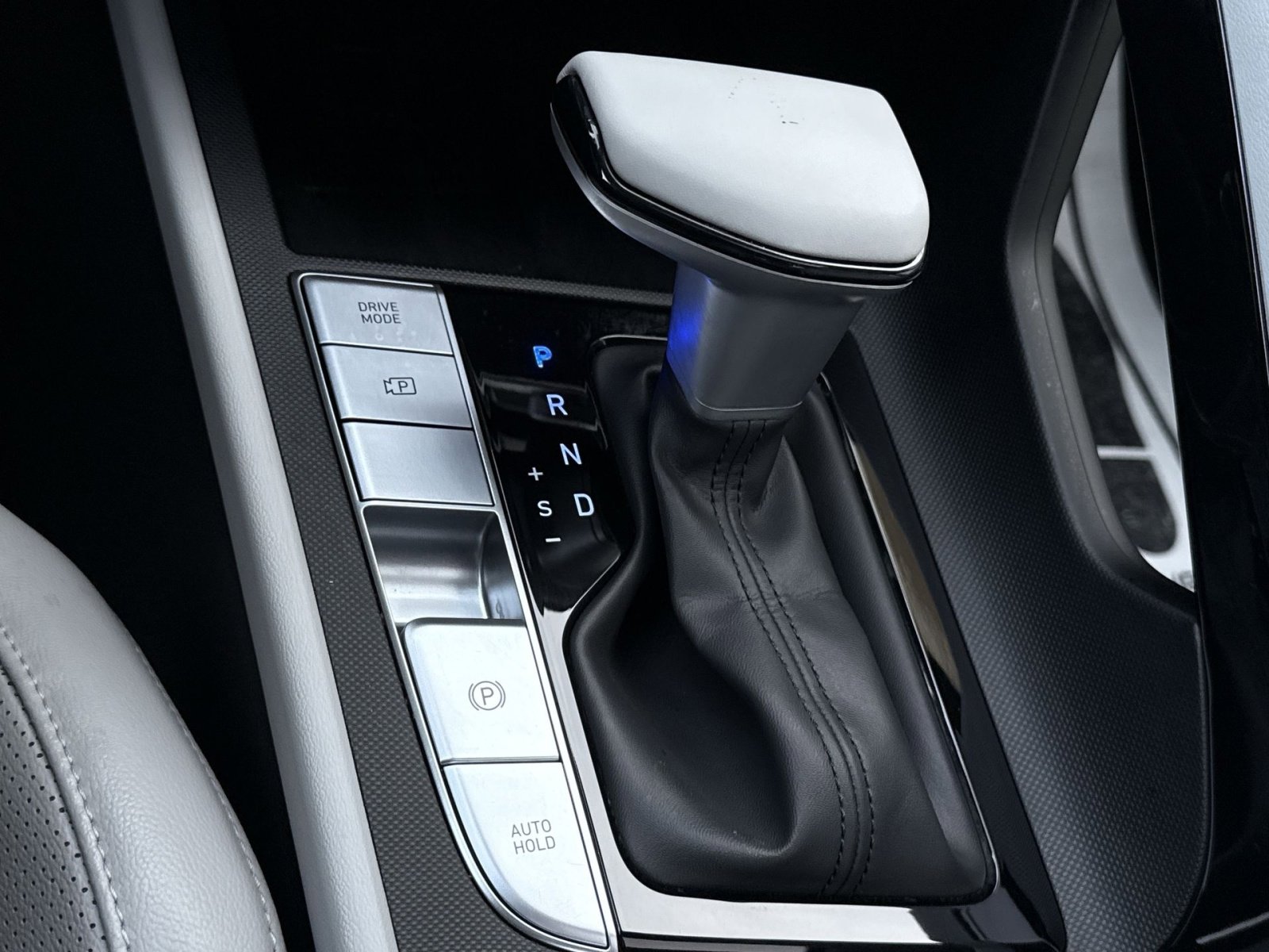 Certified 2023 Hyundai Elantra Limited image 19