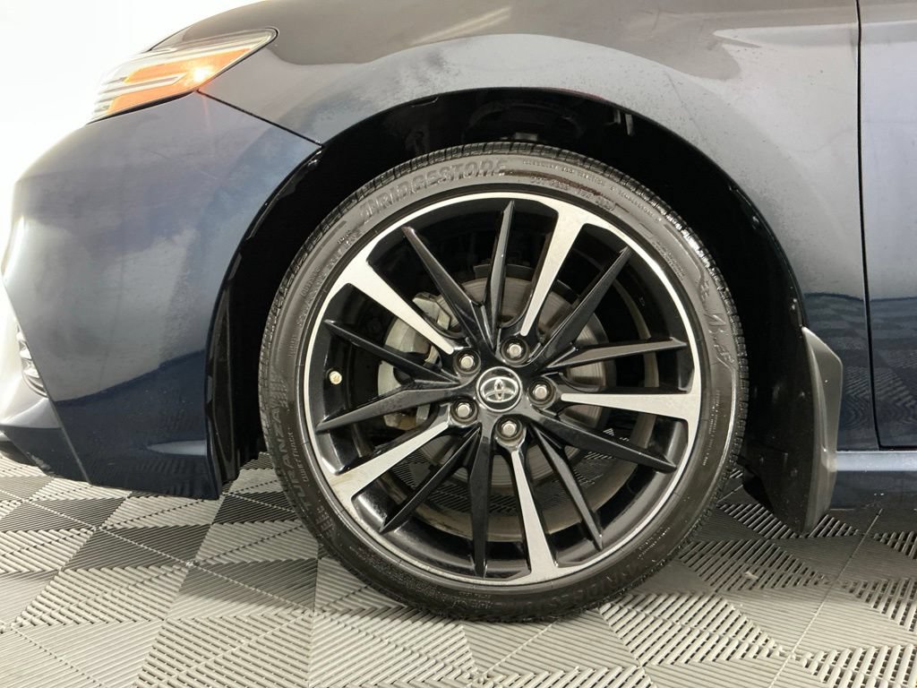 Used 2018 Toyota Camry XSE FWD image 29