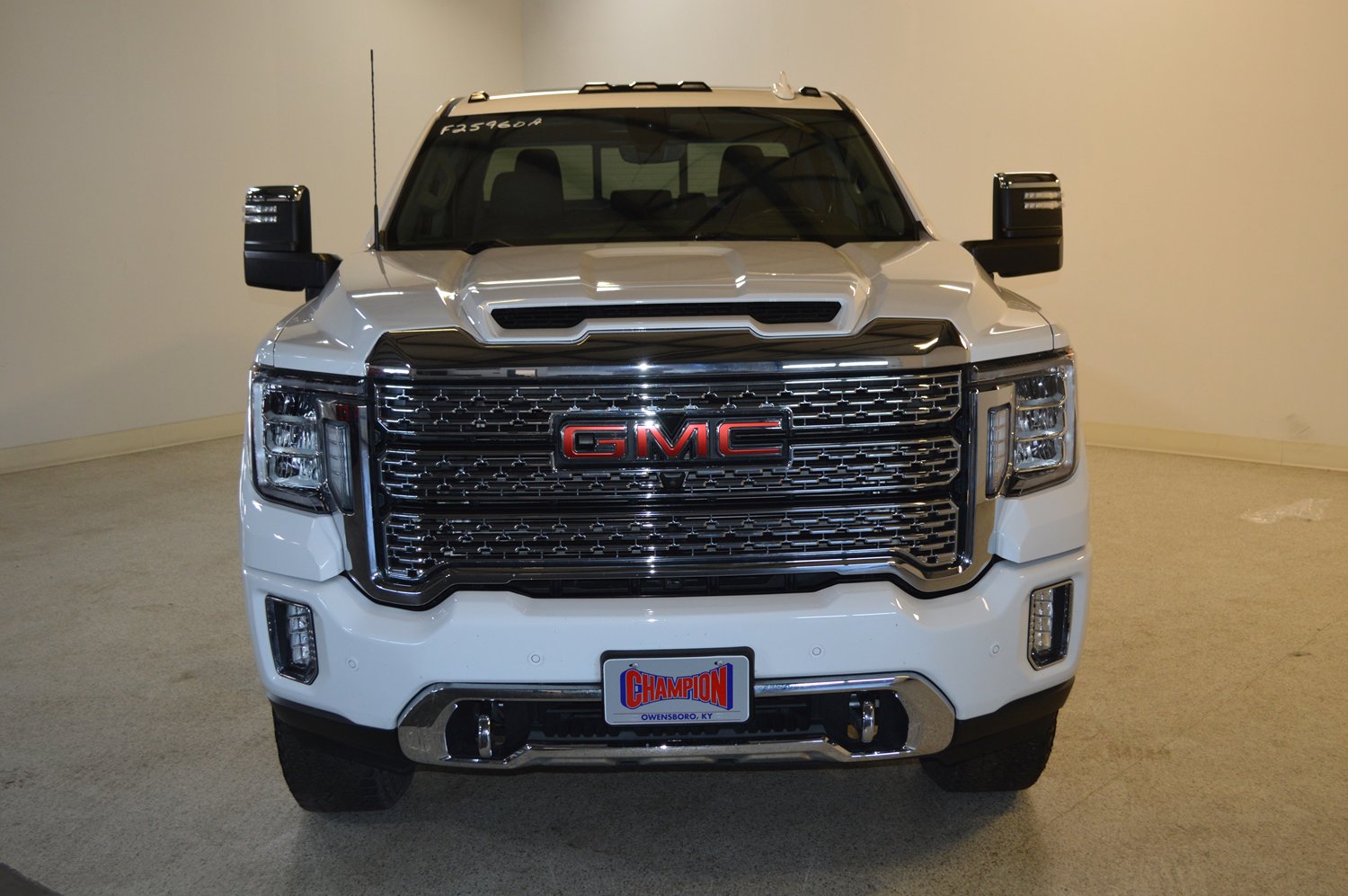 Used 2023 GMC Sierra 2500 Denali w/ Denali Ultimate Package image 8