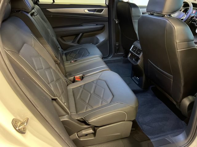 Certified 2024 Volkswagen Atlas Cross Sport SE FWD image 12