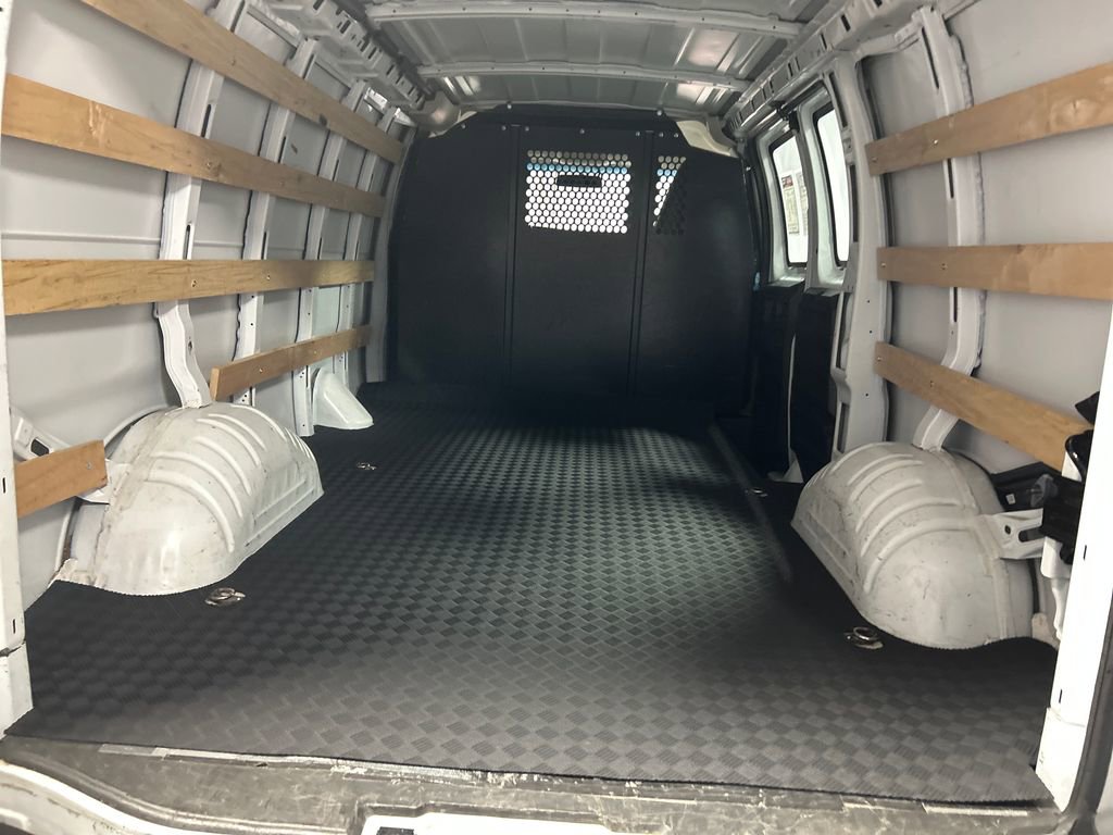 Used 2024 GMC Savana 2500 w/ Driver Convenience Package image 20