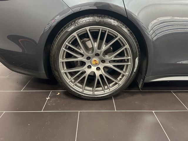Used 2023 Porsche Panamera image 16