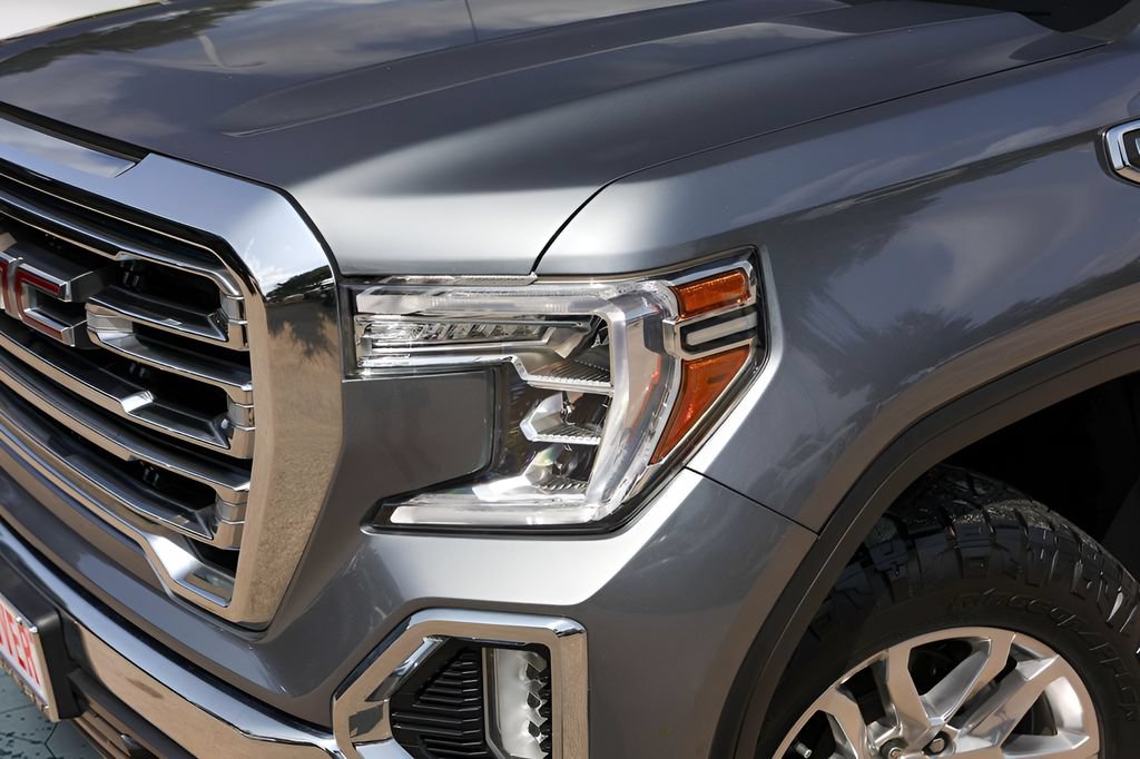 Used 2021 GMC Sierra 1500 SLT RWD image 3