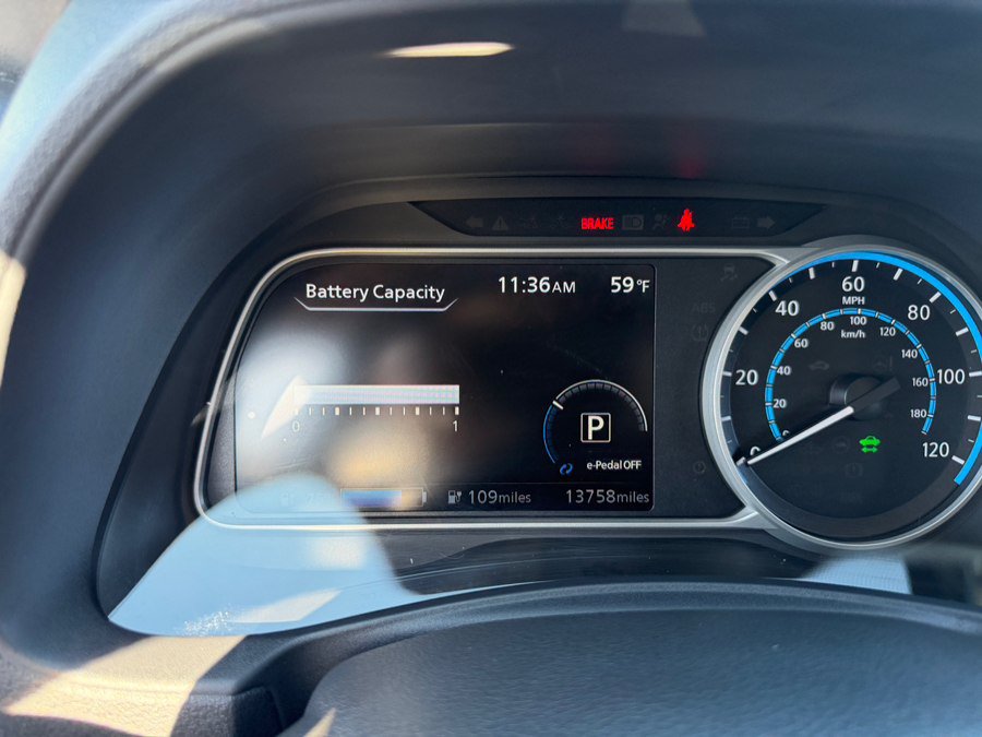 Used 2025 Nissan Leaf S FWD image 13