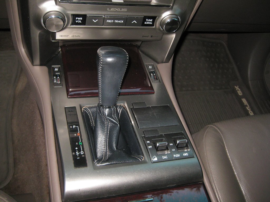 Used 2014 Lexus GX 460 w/ Premium Package AWD/4WD image 22