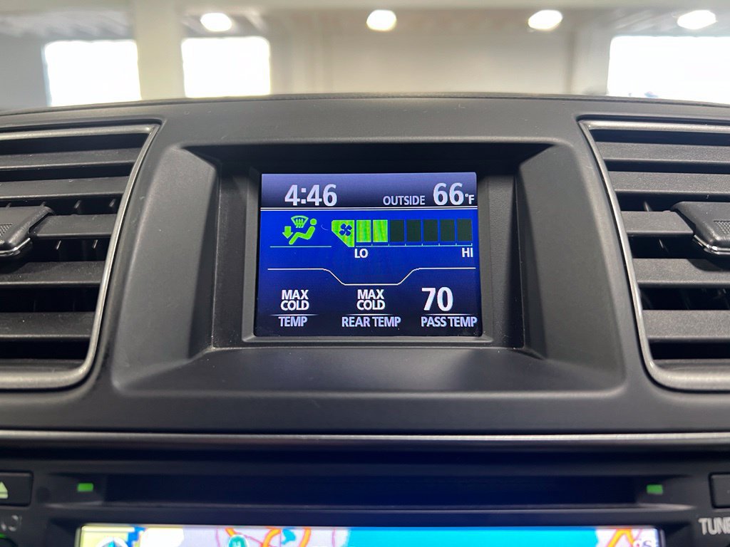 Used 2013 Toyota Highlander Limited FWD image 39