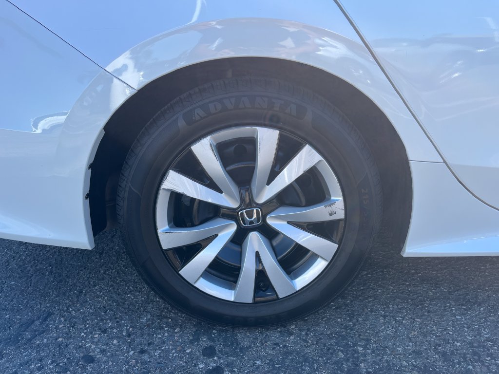 Certified 2022 Honda Civic LX image 32